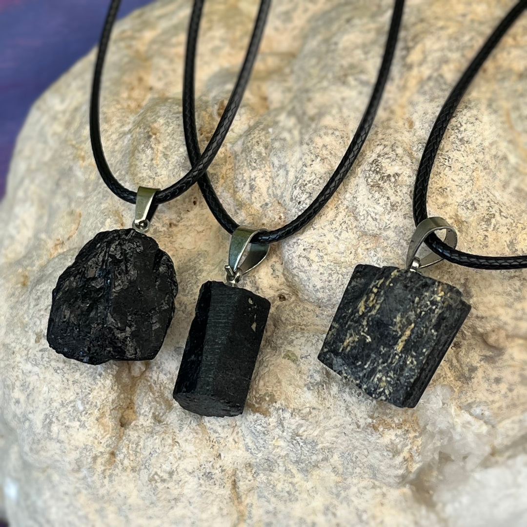 Necklce Black Tourmaline Raw Small