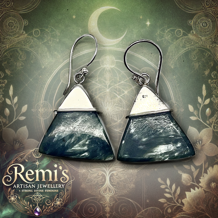 Earrings Seraphanite Triangular 3.6 cm