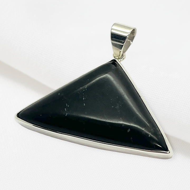Pendant Jade Black Trianglar 3.6 cm
