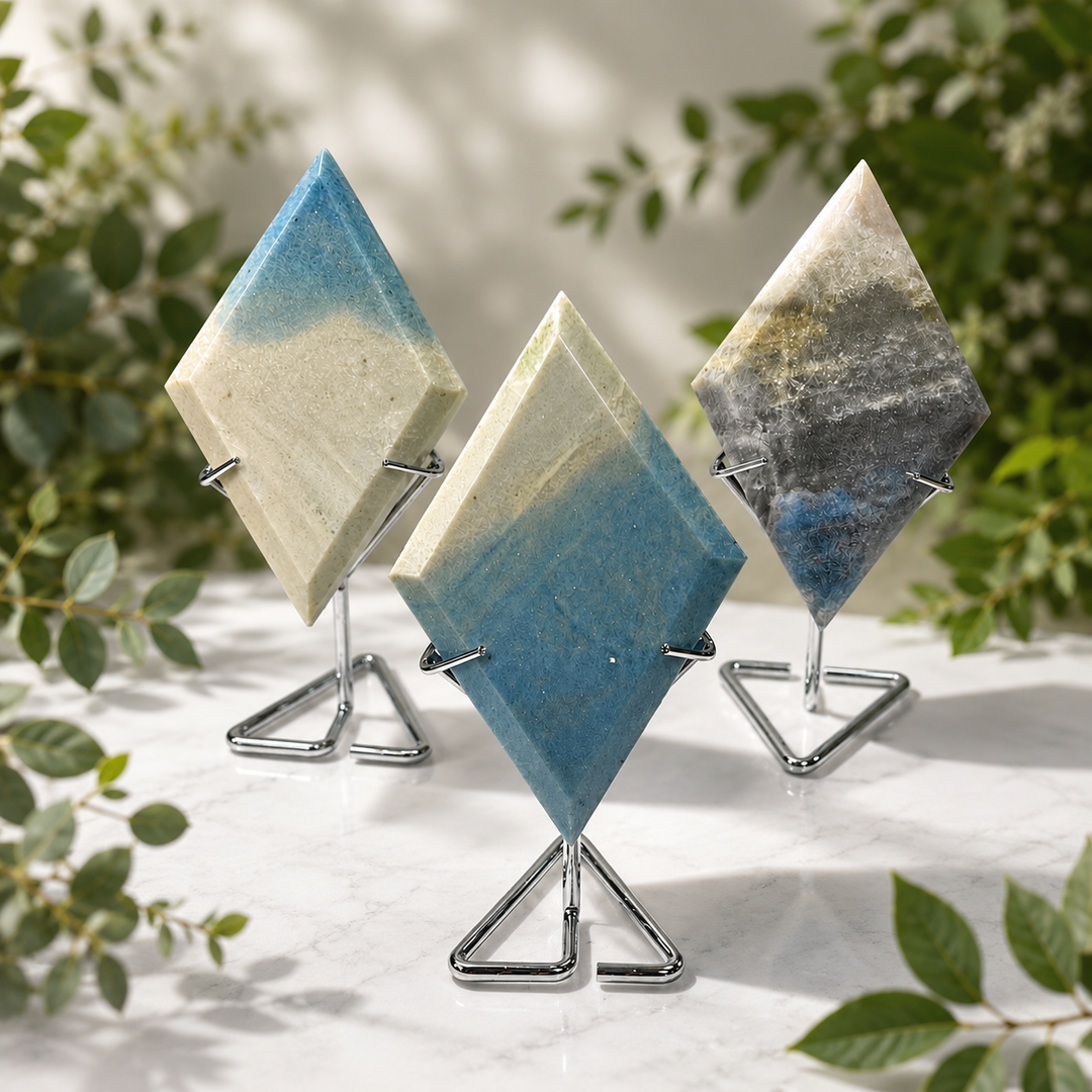 Diamond Trolleite on Stand 12 cm