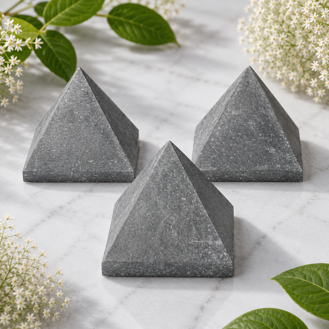 Pyramid Shungite 6.0 cm