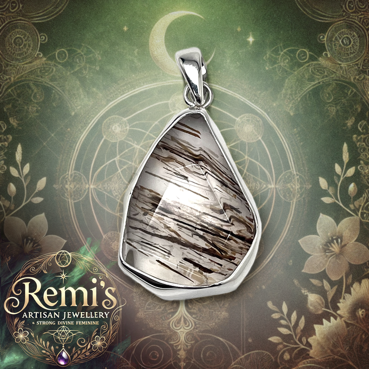 Pendant Black and Gold Rutile 4.4 cm