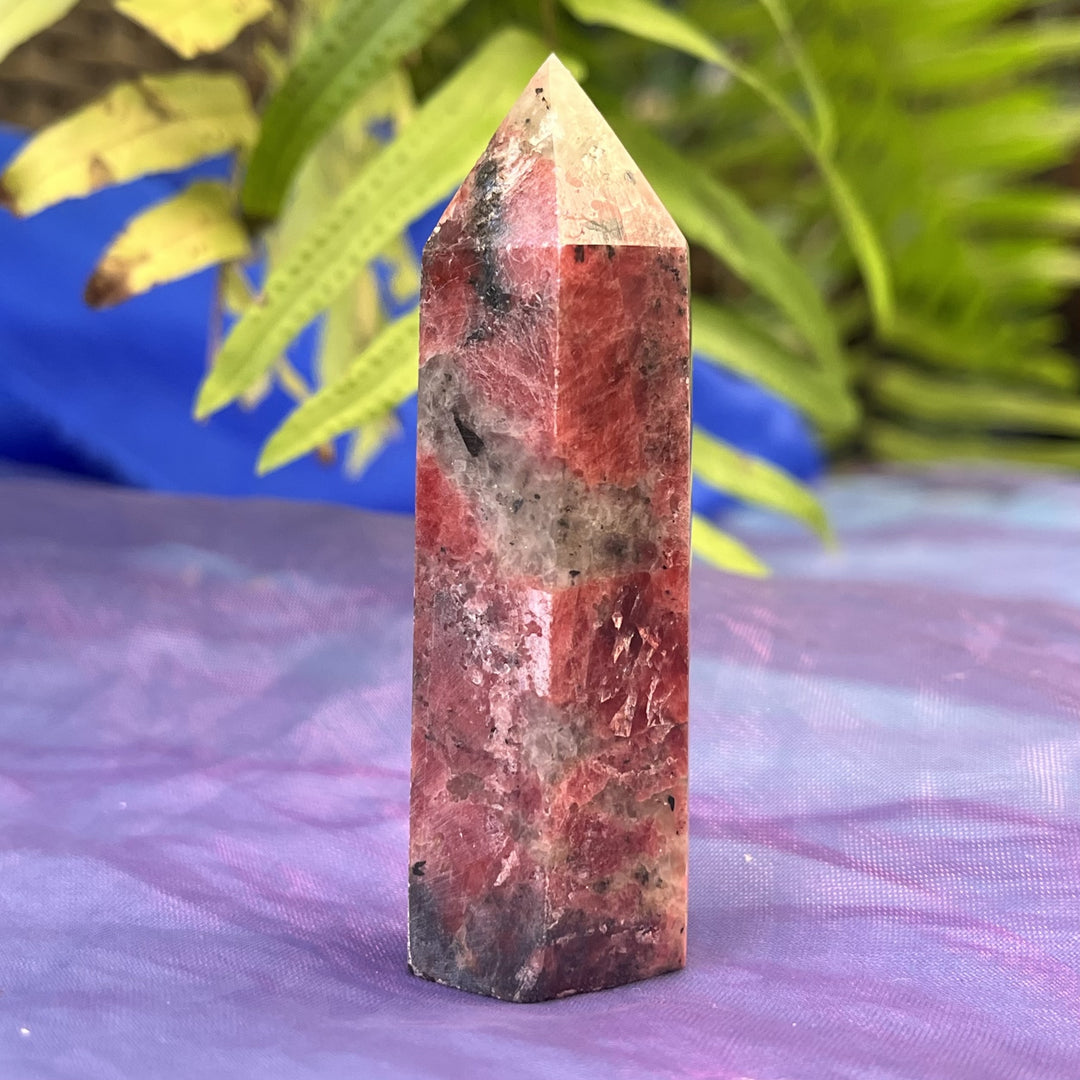 Point Rhodonite 8.0 cm