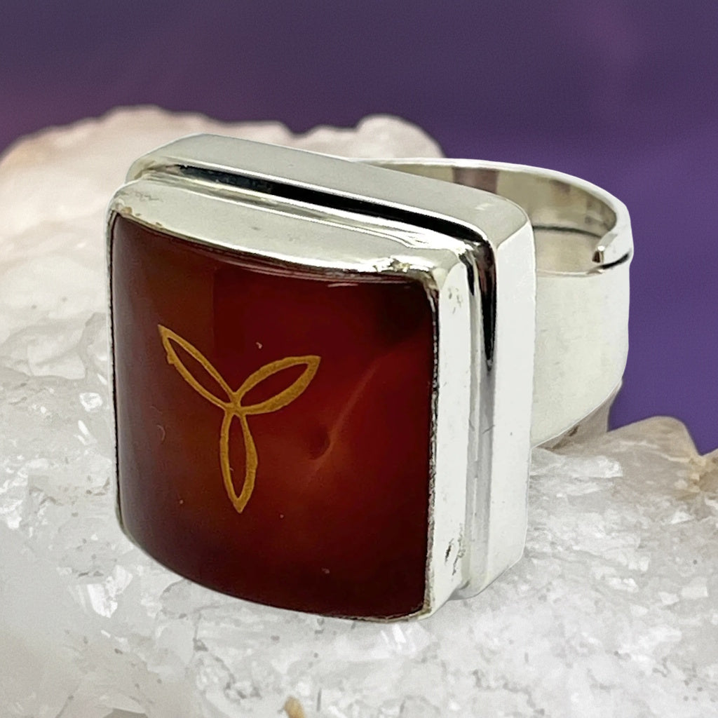 Ring Carnelian Triquetra Square – 1.8 cm