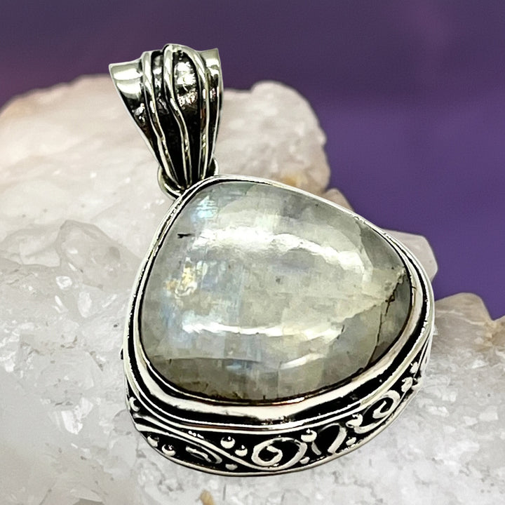 Pendant Rainbow Moonstone 3.3 cm