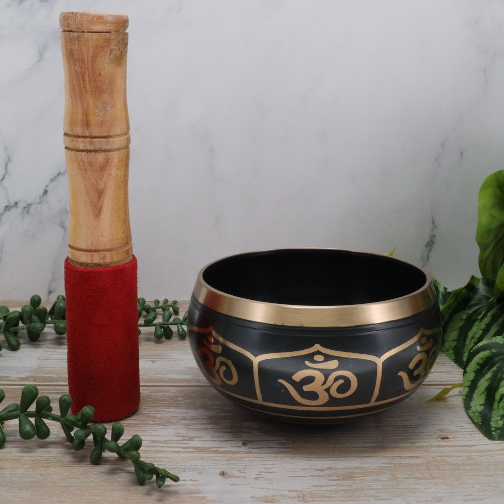 Singing Bowl Brass Om 10 cm - Instore Only