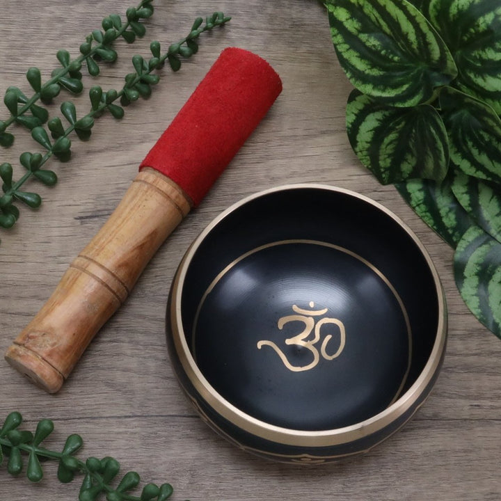 Singing Bowl Brass Om 10 cm - Instore Only