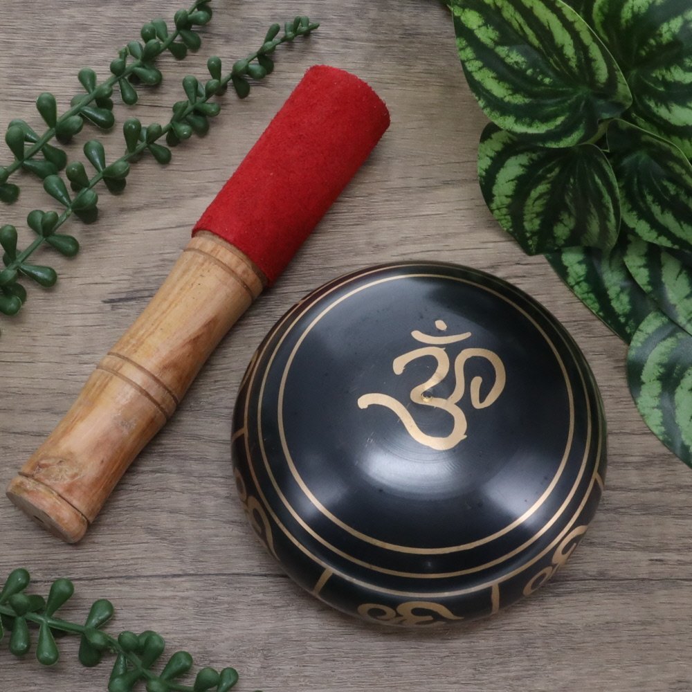 Singing Bowl Brass Om 10 cm - Instore Only