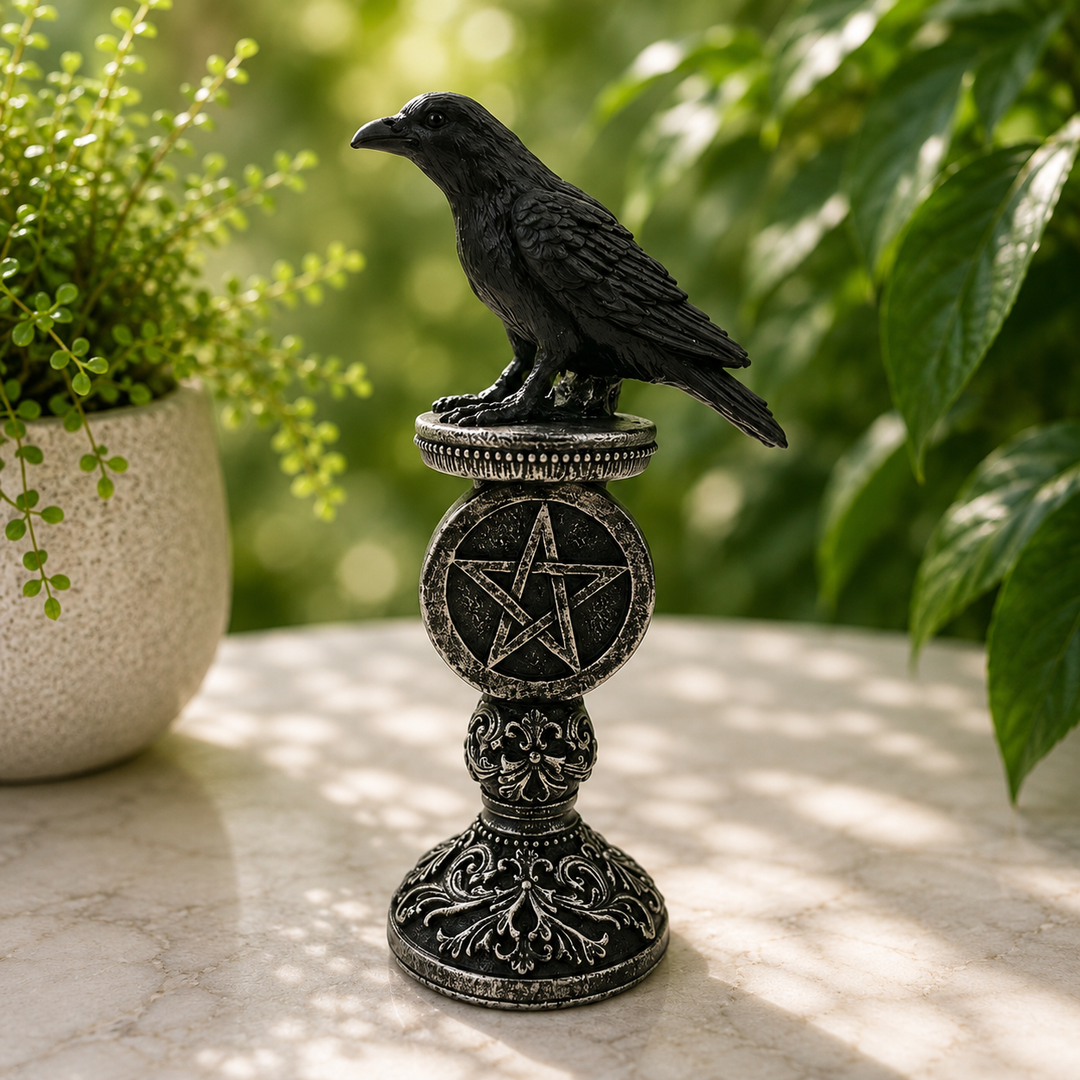 Raven on Pentagram Altar 17 cm