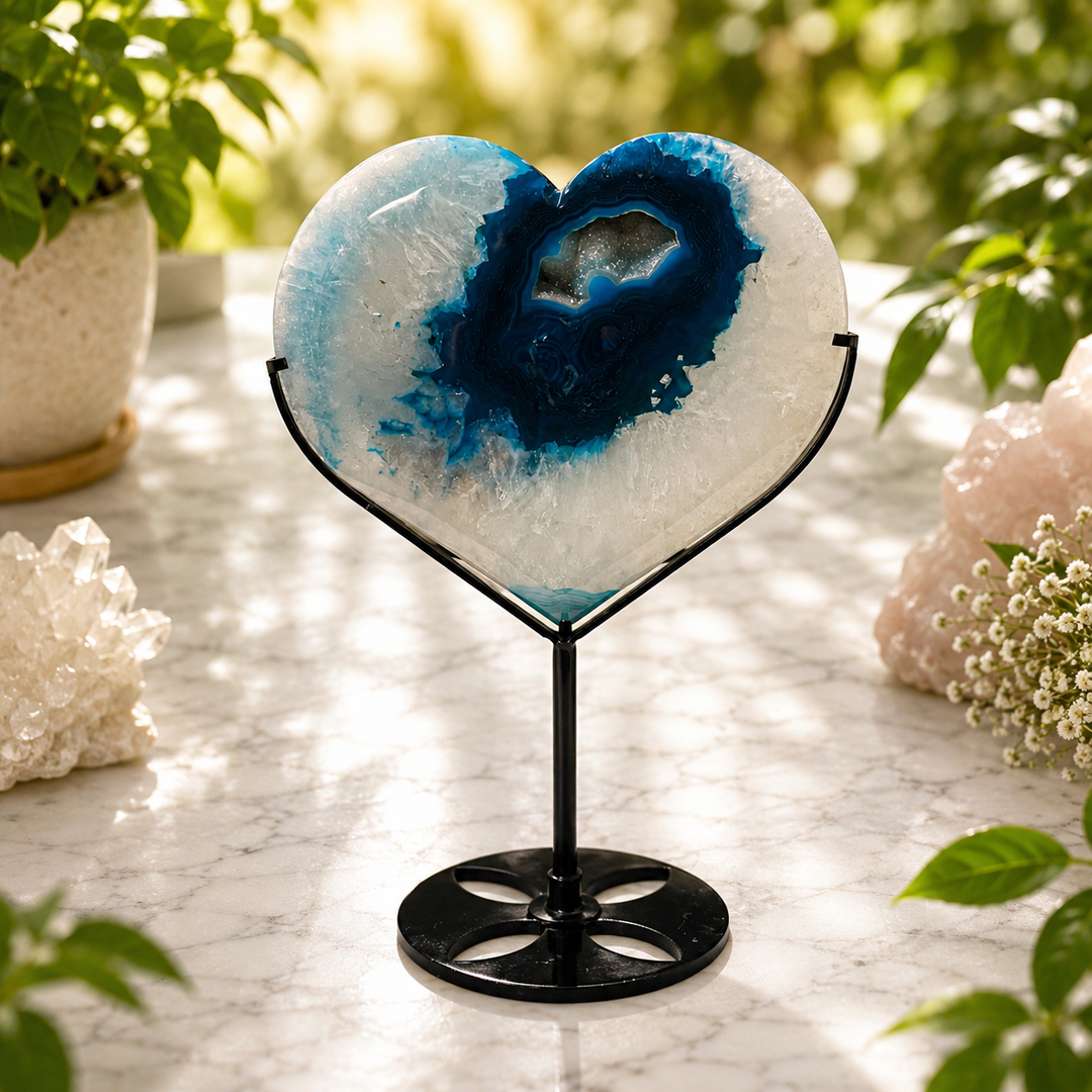 Heart Blue Agate Druzy on Stand 13.7 cm