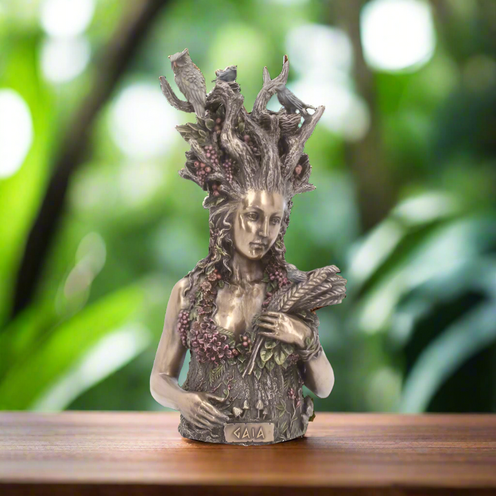 Mother Earth Gaia 26 cm