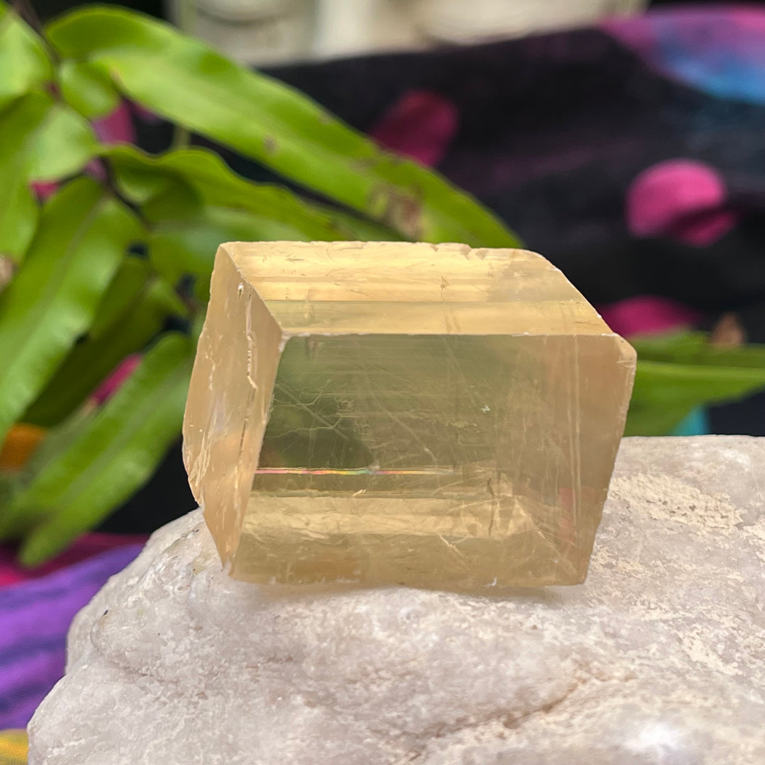 Iceland Spar Gold Double Refraction