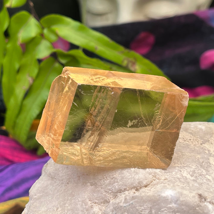 Iceland Spar Gold Double Refraction