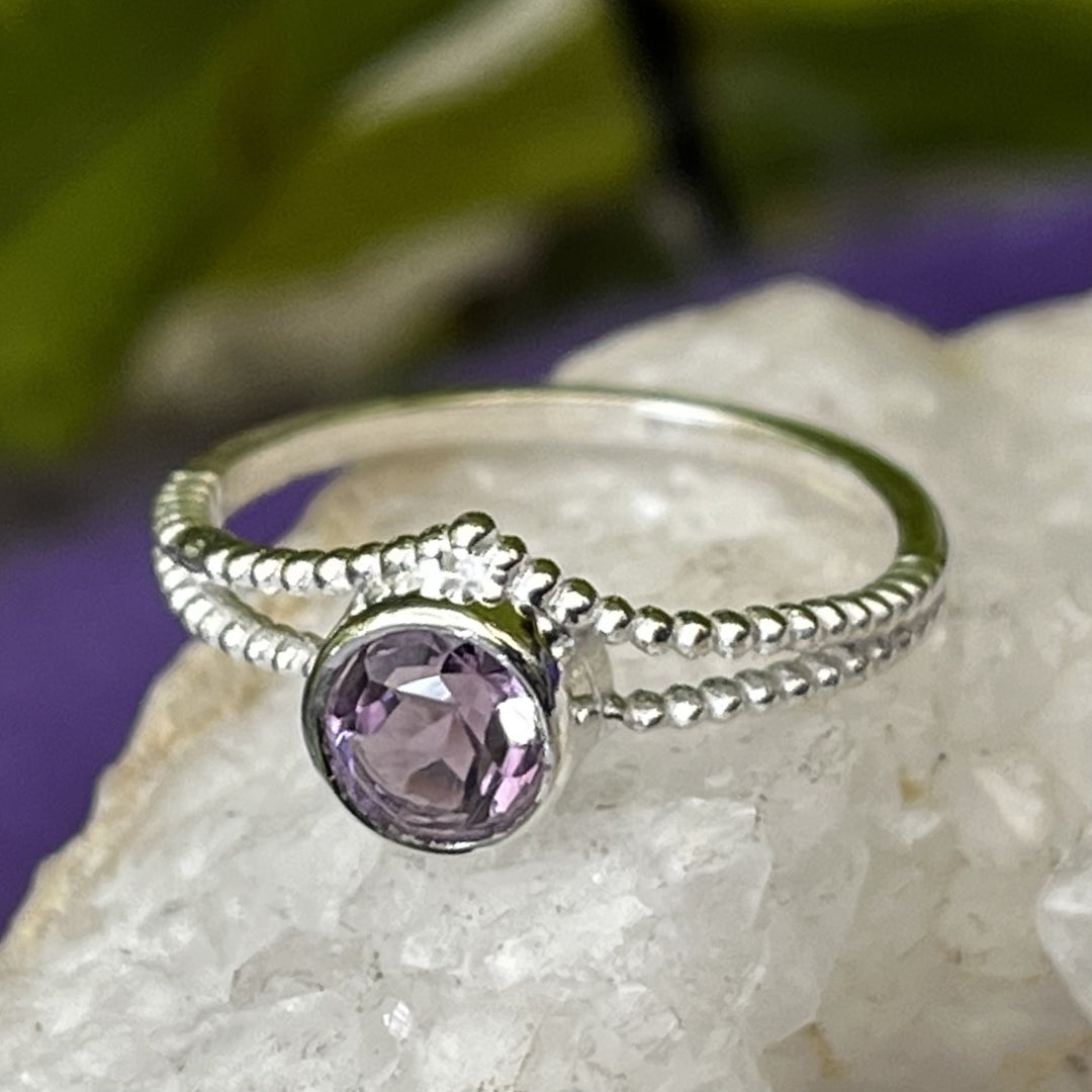 Ring Amethyst Round Facet 0.4 cm