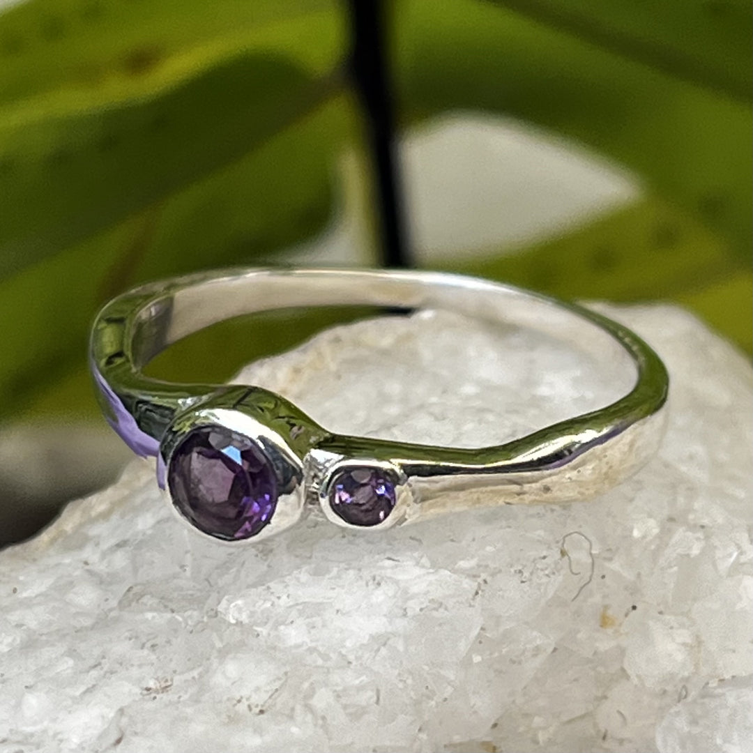Ring Amethyst Round Faceted 0.3 cm