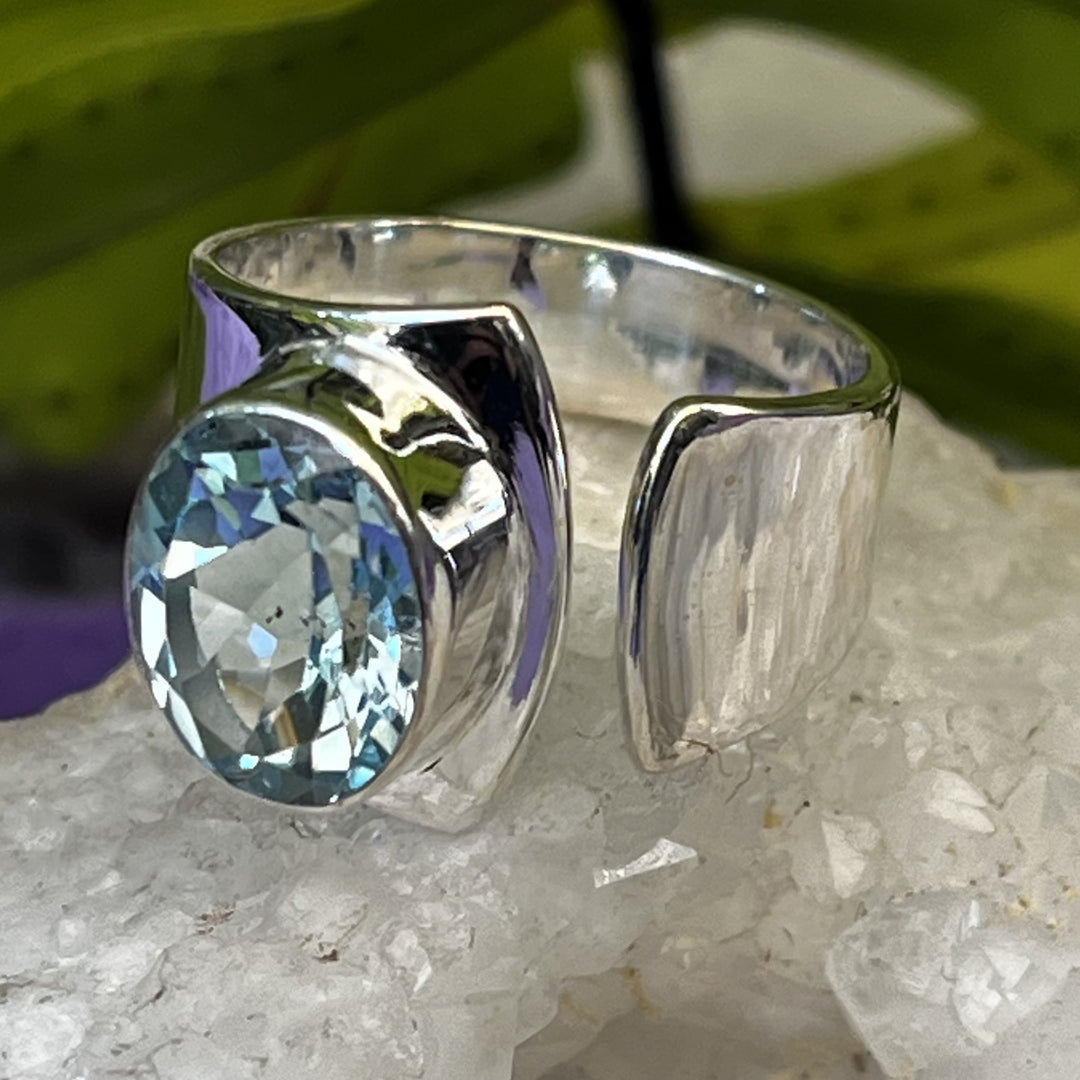 Ring Blue Topaz Oval Facet Adjustable