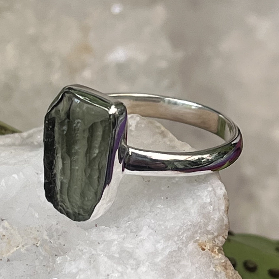 Ring Moldavite Raw Freeform 1.2 cm