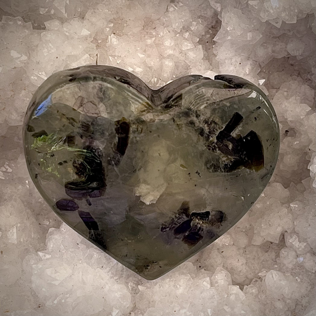 Heart Prehnite with Black Tourmaline 5.1 cm