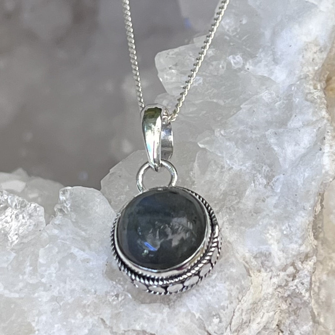 Necklace Labradorite Round