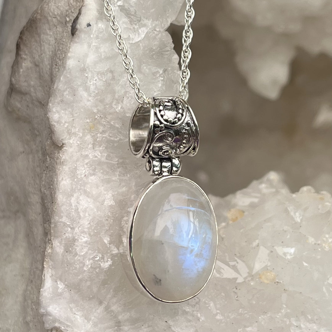 Necklace Rainbow Moonstone Oval 3.0 cm