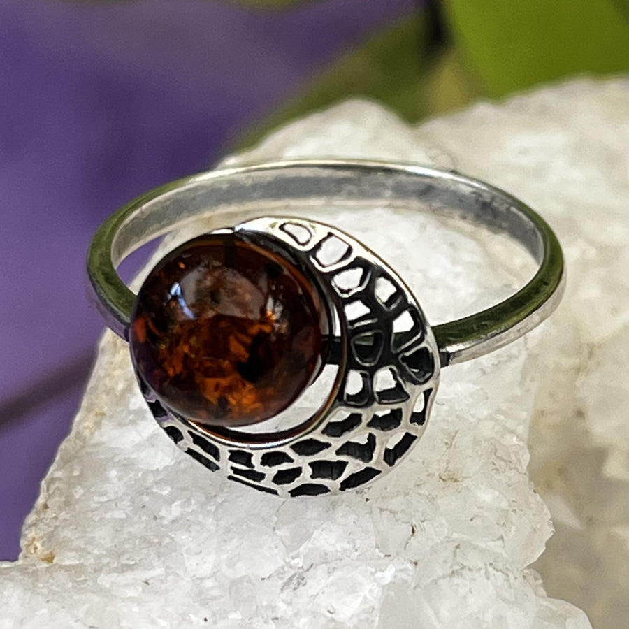Ring Amber Round Crescent Moon Filigree 0.7 cm | Carpe Diem With Remi