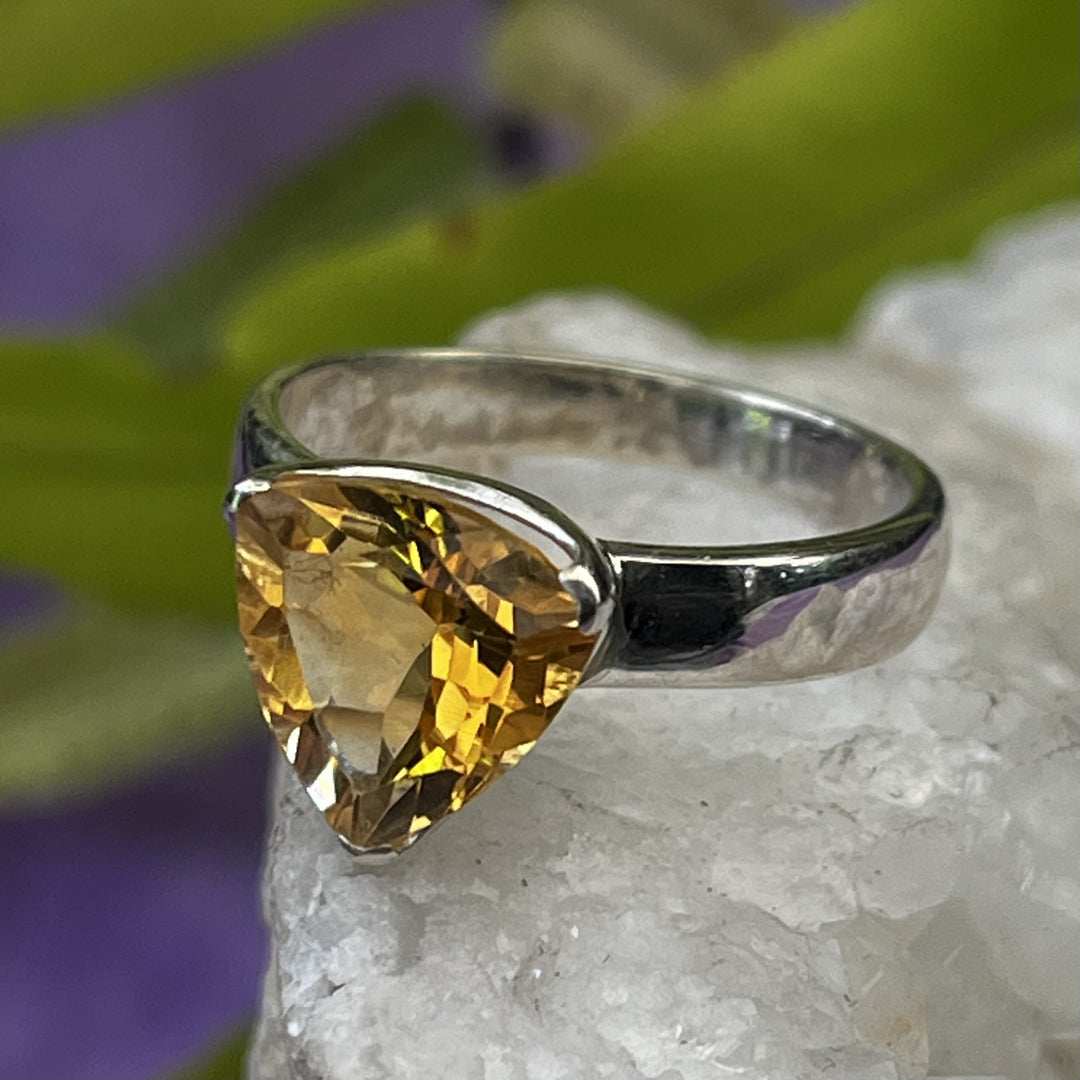 Ring Citrine Cushion Cut 0.9 cm