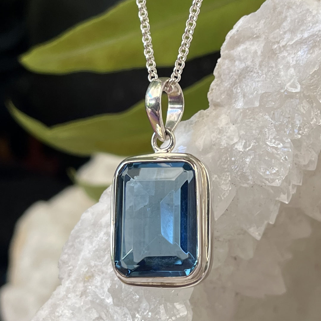 Necklace Dark Blue Obsidian Faceted