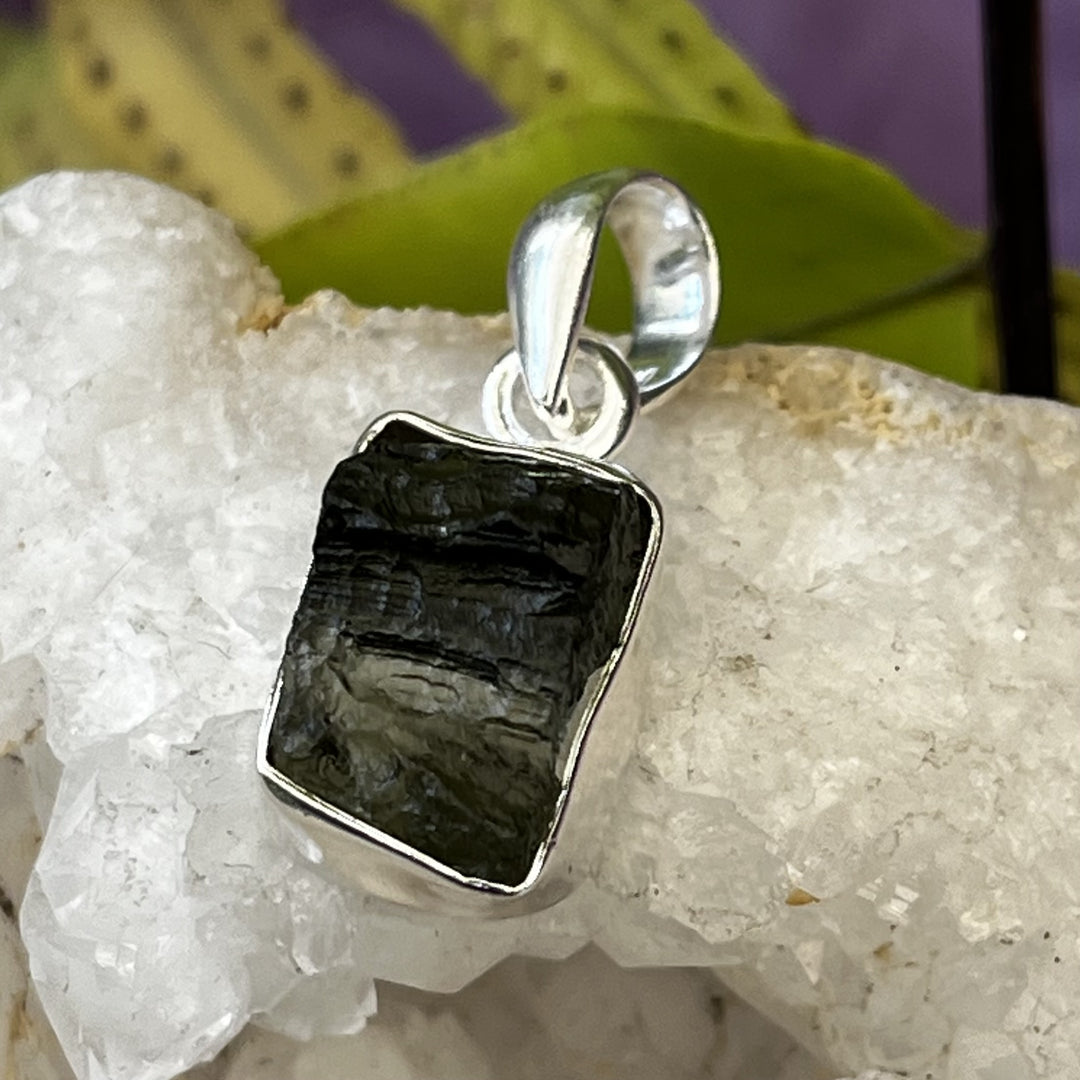 Ring Moldavite Raw 2.5 cm