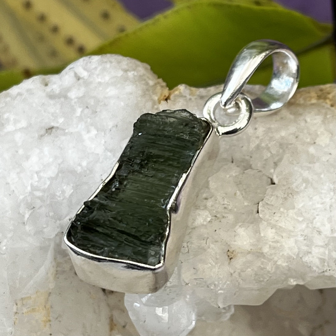Ring Moldavite Raw 2.8cm