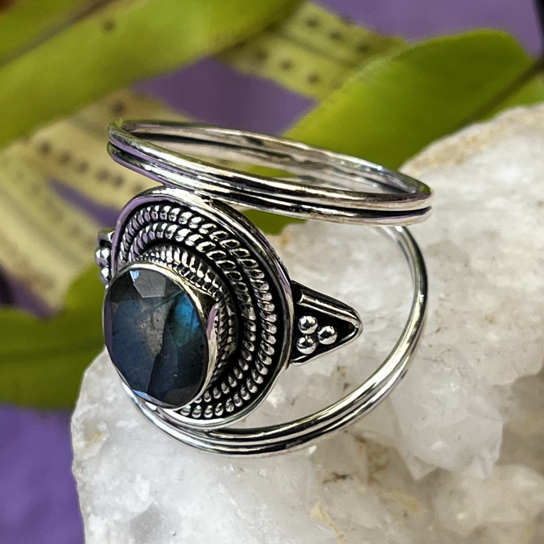 Ring Labradorite Faceted Oval Dots