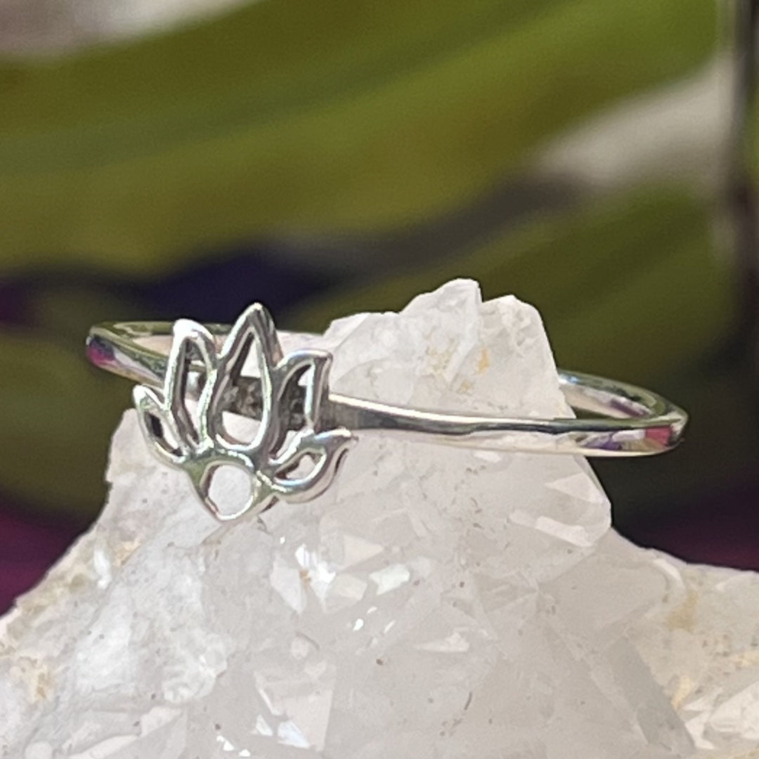 Ring Lotus Mini Petite