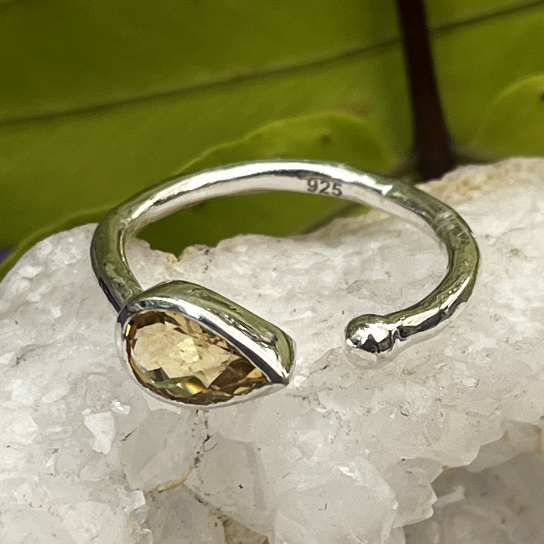 Ring Citrine Teardrop Facet 0.9 cm
