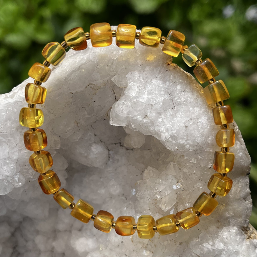 Bracelet Honey Amber Cube