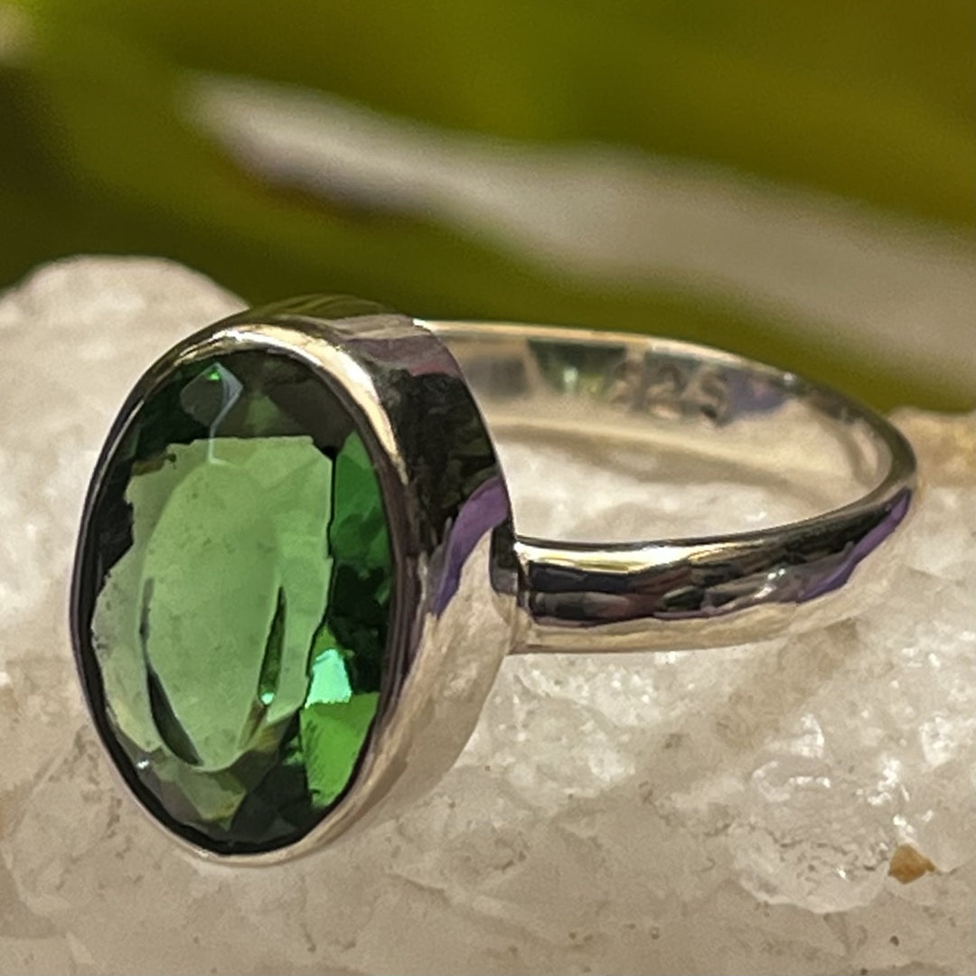 Ring Green Obsidian Oval Faceted