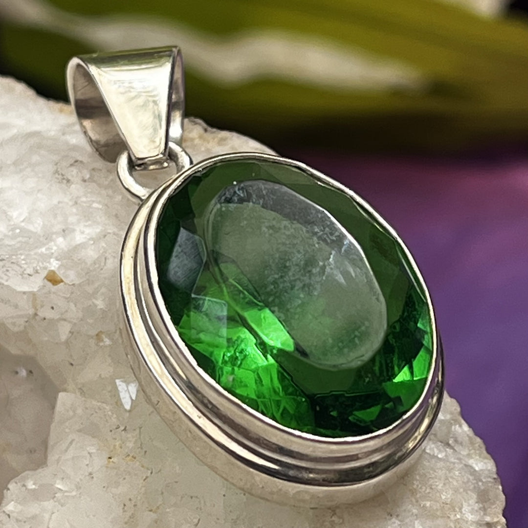 Pendant Green Obsidian Oval Facet