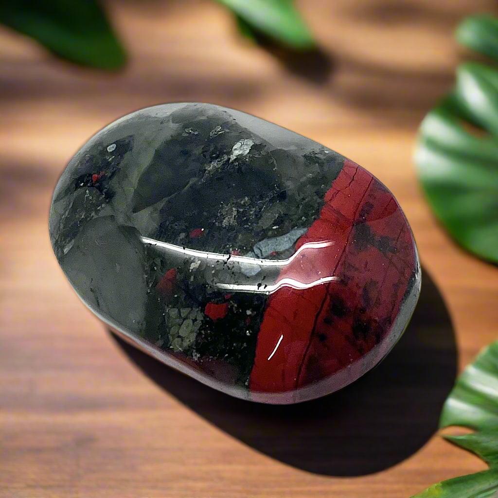 Palm Stone African Bloodstone 5.5 cm