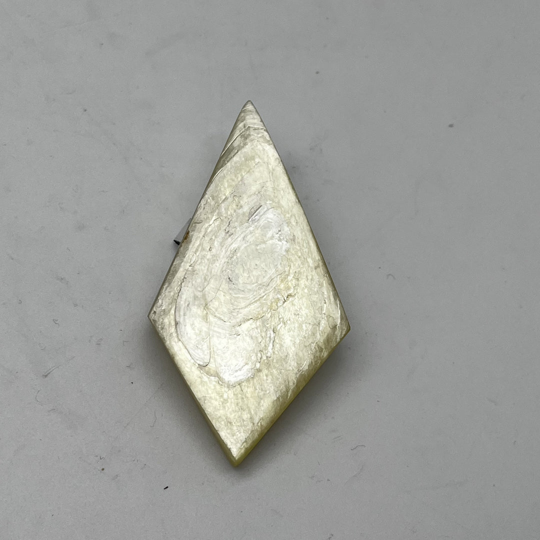 Golden Mica Diamond on Stand 6.20 cm