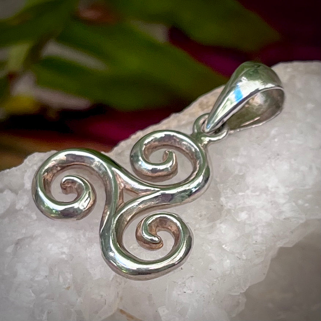 Pendant Tri Spiral Plain