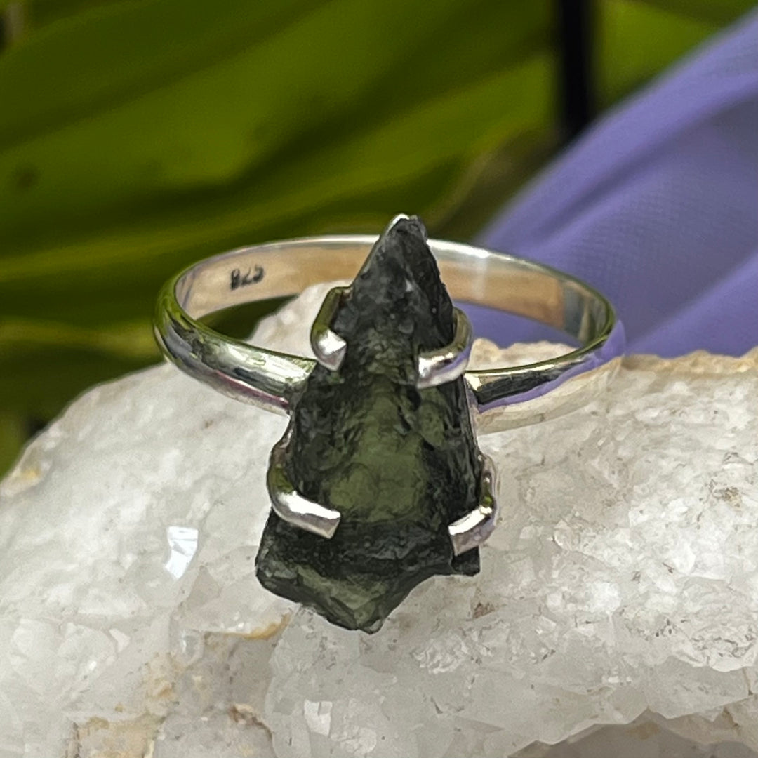 Ring Moldavite Raw 1.7 cm | Carpe Diem With Remi