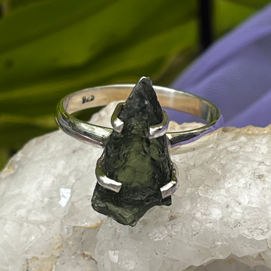 Ring Moldavite Raw 1.7 cm | Carpe Diem With Remi