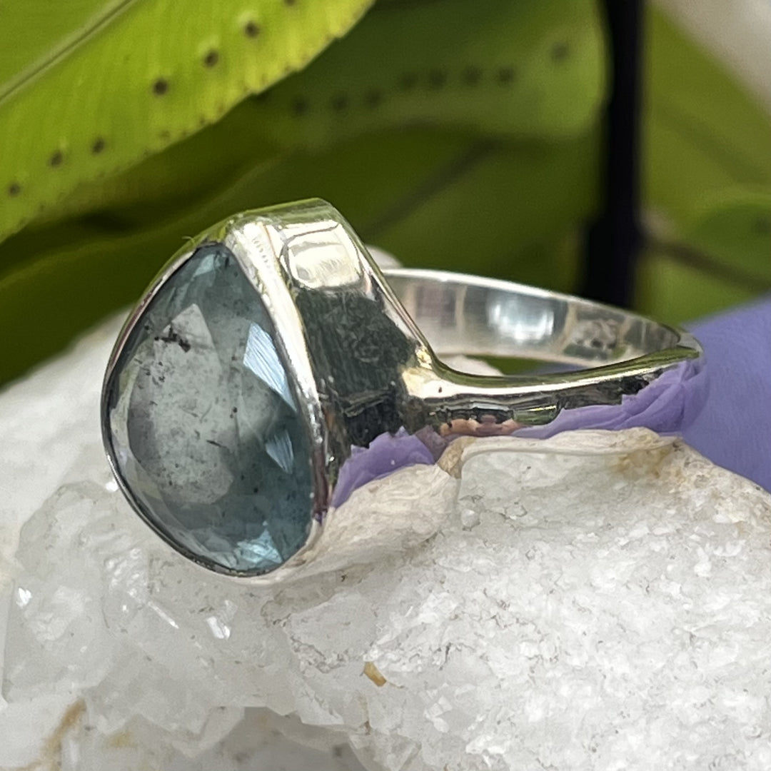 Ring Blue Topaz Teardrop Faceted 12 mm