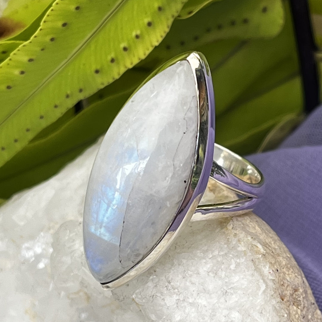 Ring Rainbow Moonstone Marquise Natural Fracture