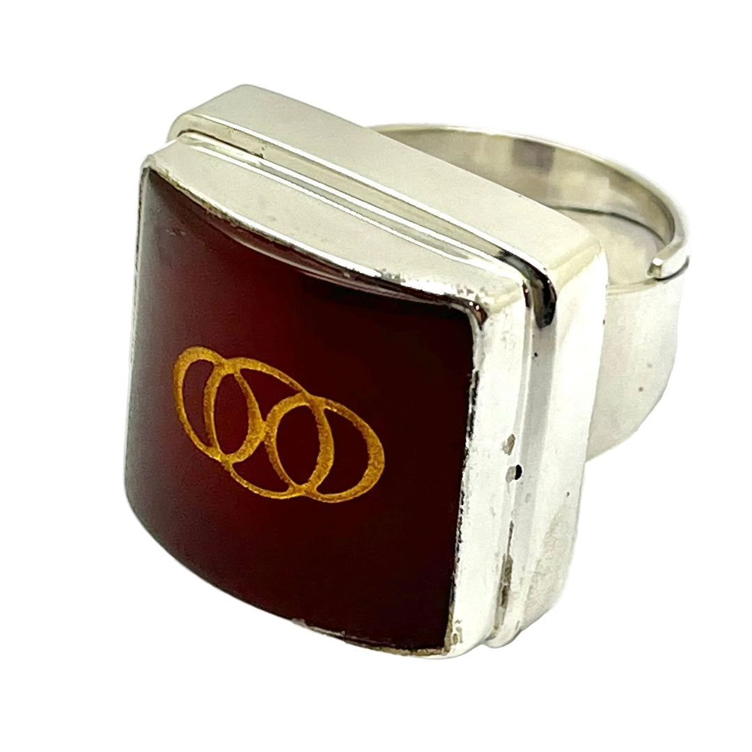 Ring Carnelian Triple Goddess Square  –  1.7 cm