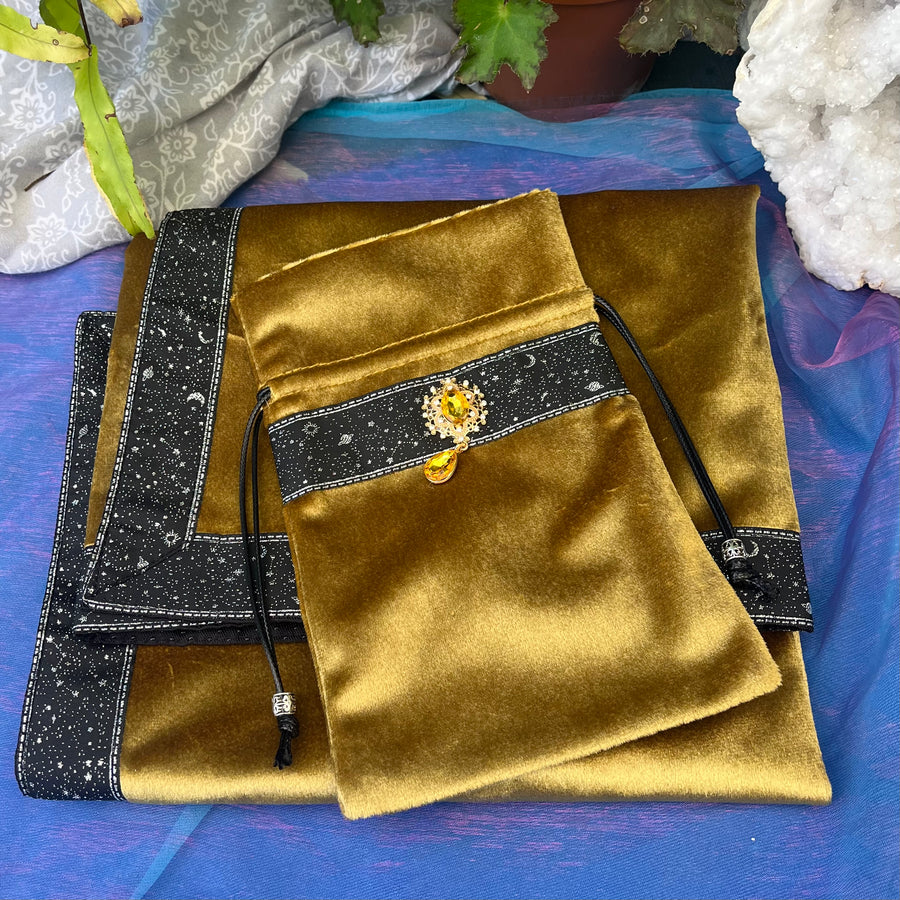 Tarot Cloth and Velvet Pouch Set Quality | Carpe Diem With Remi