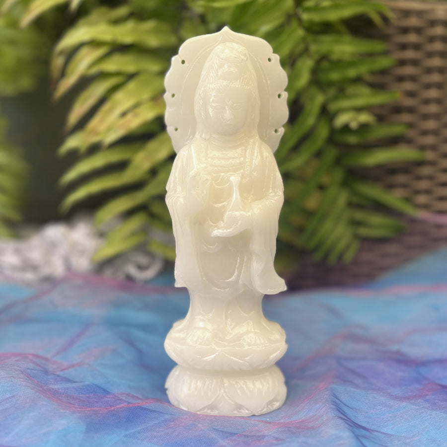 Kuan Yin White Jade 22 cm | Carpe Diem With Remi