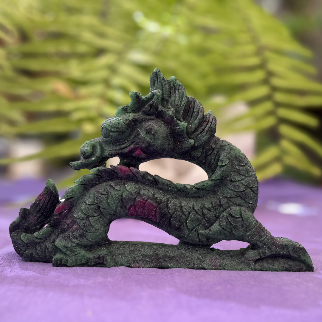 Dragon Ruby Zoisite 22 cm