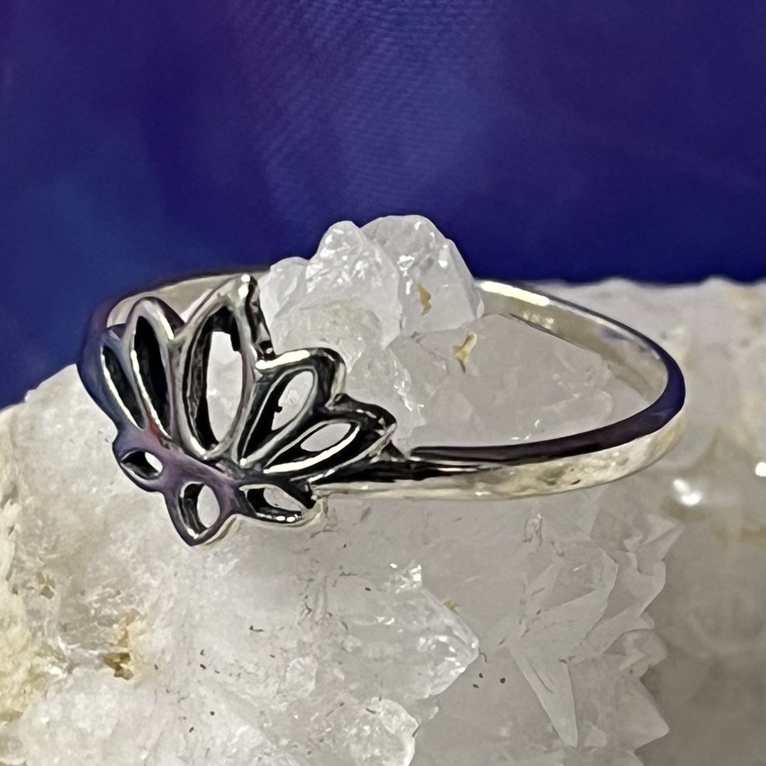 Ring Lotus on Silver