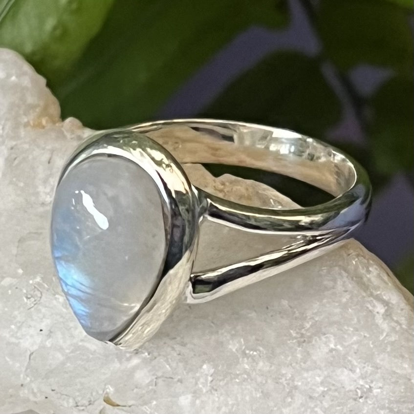 Ring Rainbow Moonstone Teardrop 1.2 cm