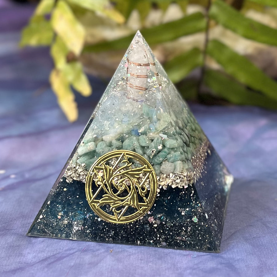Pyramid Organite Amazonite 8.3 cm | Carpe Diem With Remi