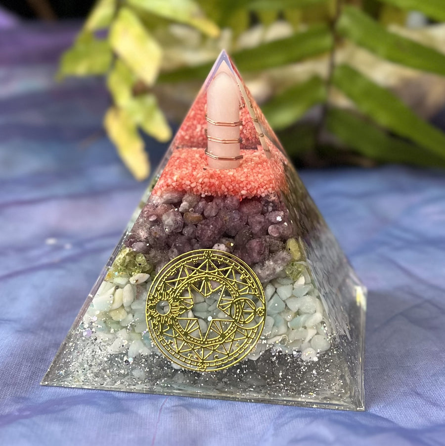 Pyramid Organite Amethyst Amazonite 8.2 cm | Carpe Diem With Remi